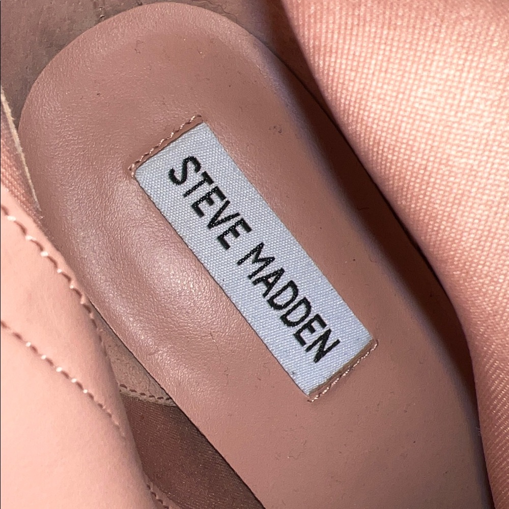 NWOB Steve Madden Vegan Leather Nude/Pink Square Toe Ankle Boots US W9 - Picture 6 of 9